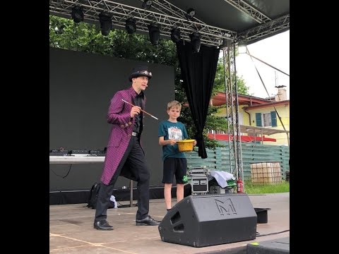 Gyermekműsor céges rendezvényre 7 kg édességgel és sok mókával