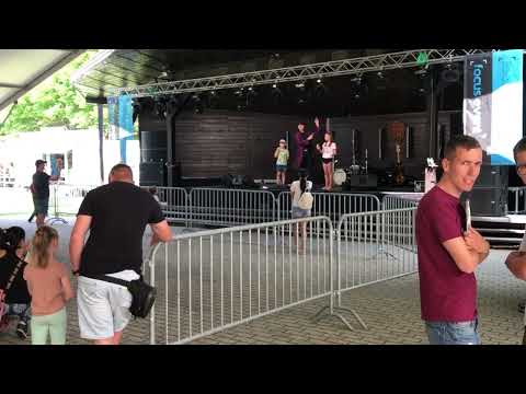 Óvodásoknak bohóc bűvész vicces műsor fellépő rendelés animátor iskolásoknak óvodás óvoda iskola