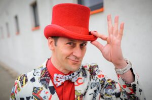 Kártya bűvész interaktív gyerekműsor