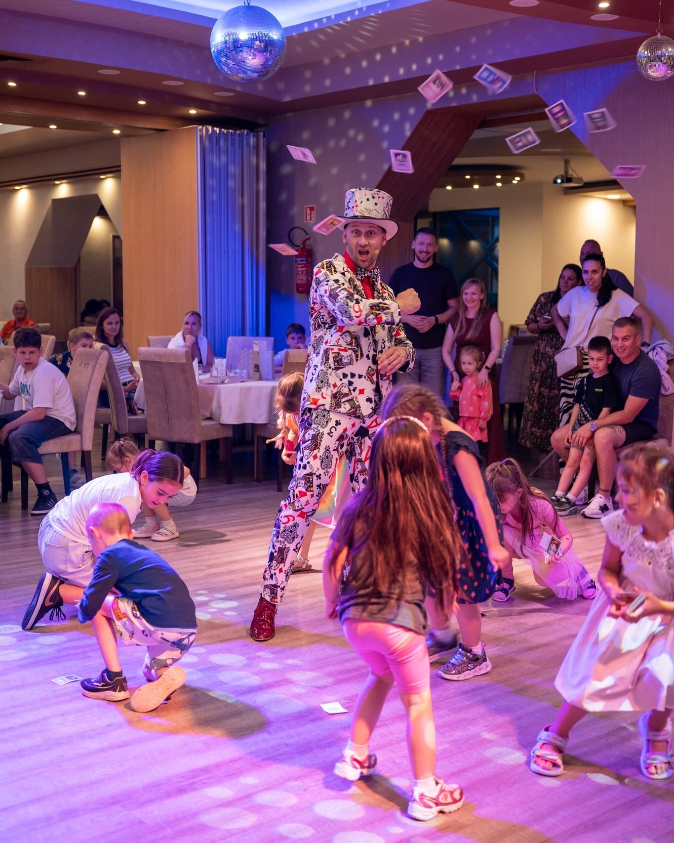 hoteleknek fellépő hotel gyerekprogram